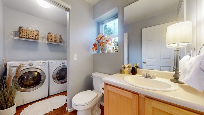 Building Photo - Beautiful 3-Bed, 2.5-Bath Home in South Fo...