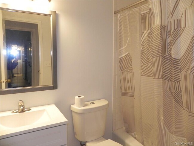 Building Photo - 1250 North Ave