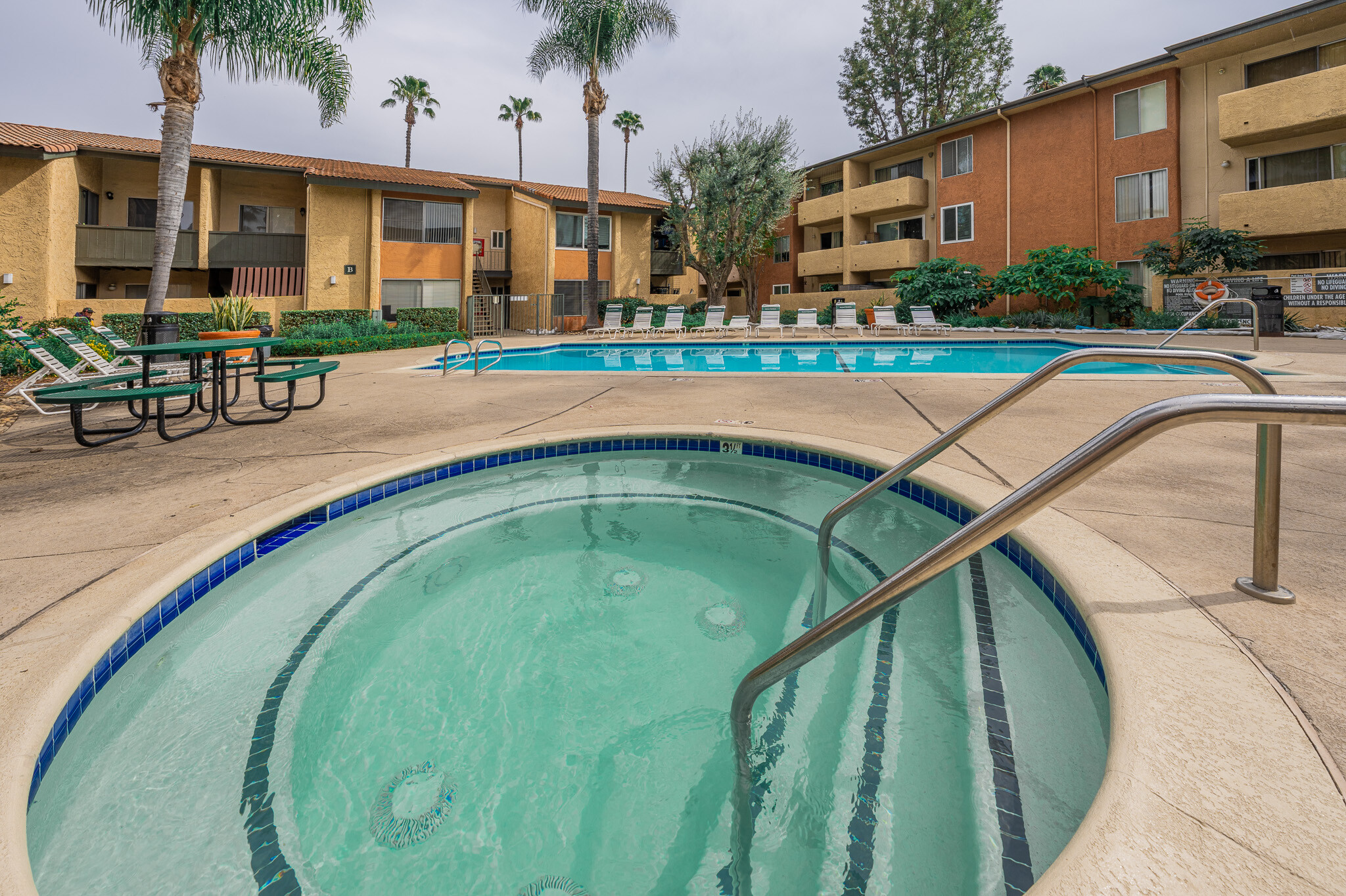 Building Photo - 15425 Sherman Way