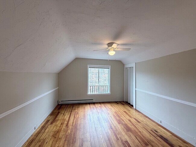 Building Photo - 198 Reed St