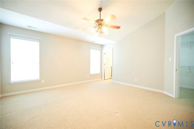 Building Photo - 315 Kingscote Ln