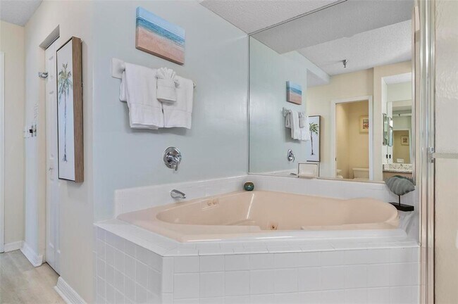 Building Photo - 104 Surfview Dr