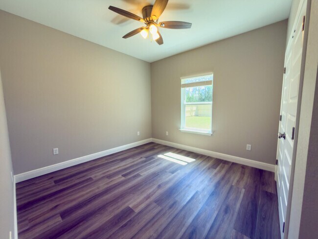 Building Photo - 6637 Water St