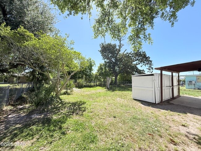 Building Photo - 808 Forestdale Ave