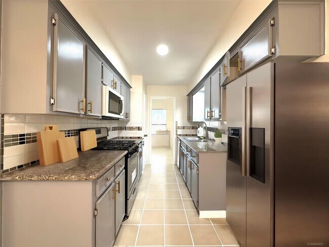 Building Photo - 20818 Westgreen Ct