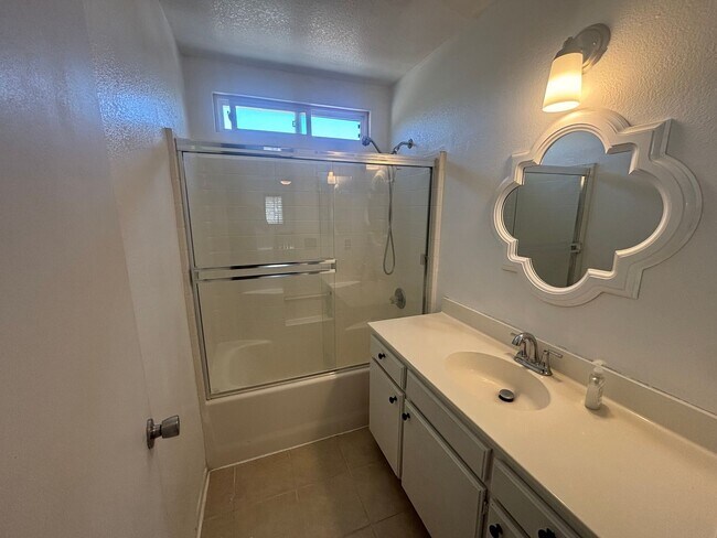 Building Photo - 40067 Villa Moura Dr