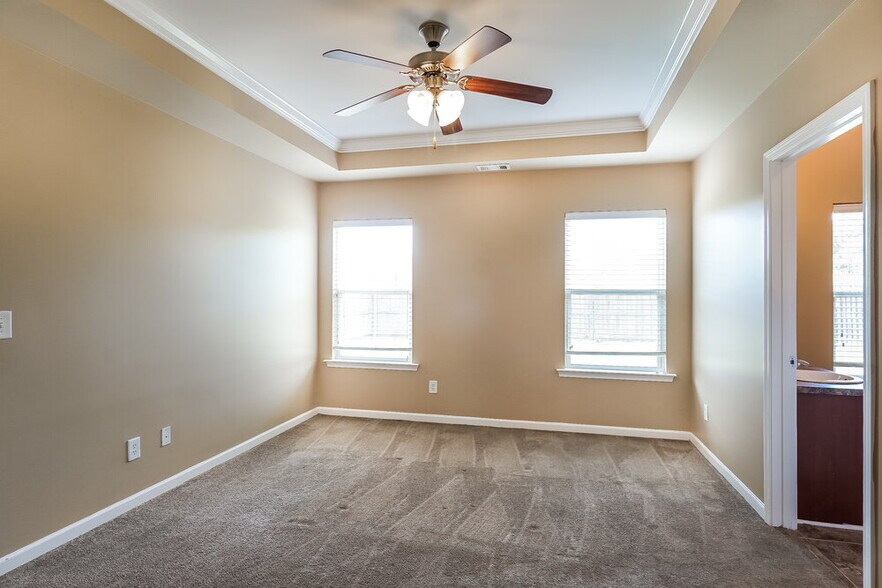 Building Photo - 4652 Rosser Loop Dr