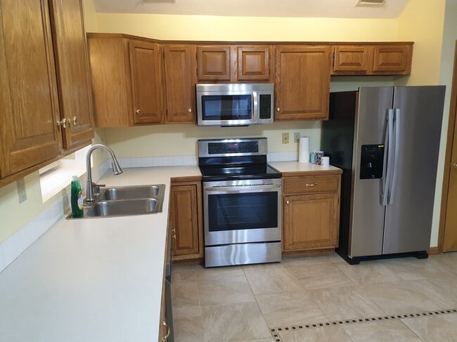 Building Photo - 2811 Winterbrook Cir