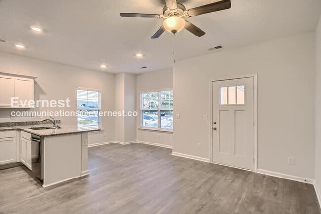 Building Photo - 208 Ansley Wy