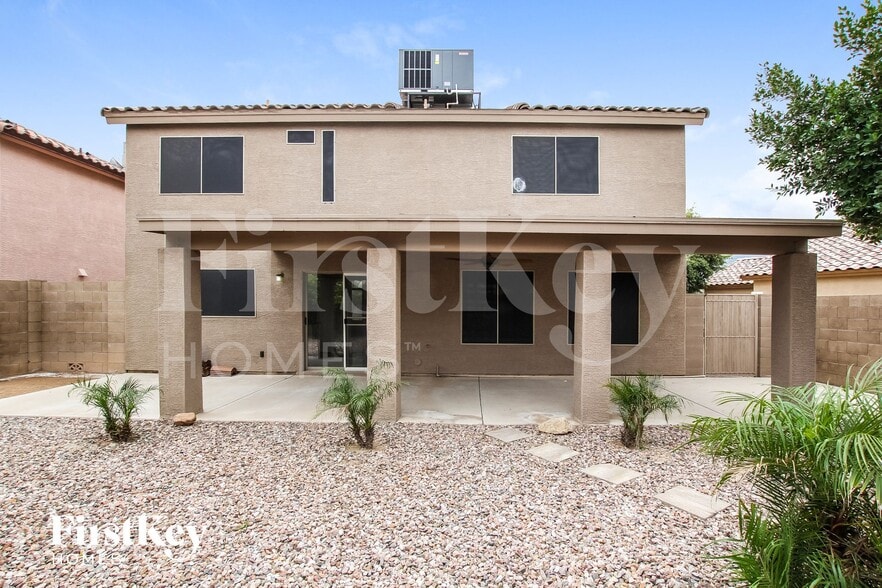 Building Photo - 8564 W Sunnyslope Ln