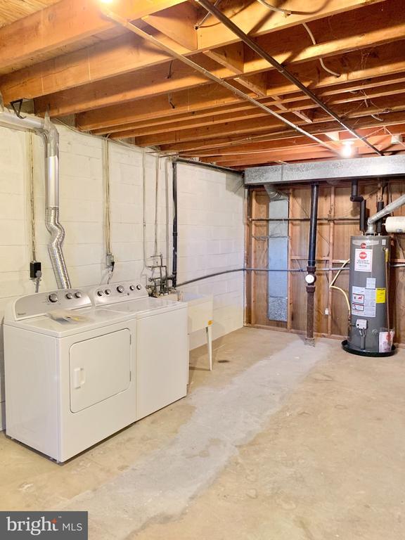 Building Photo - 1557 Dunterry Pl