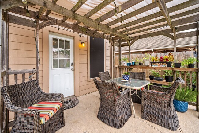 Building Photo - 13835 Cane Valley Ct