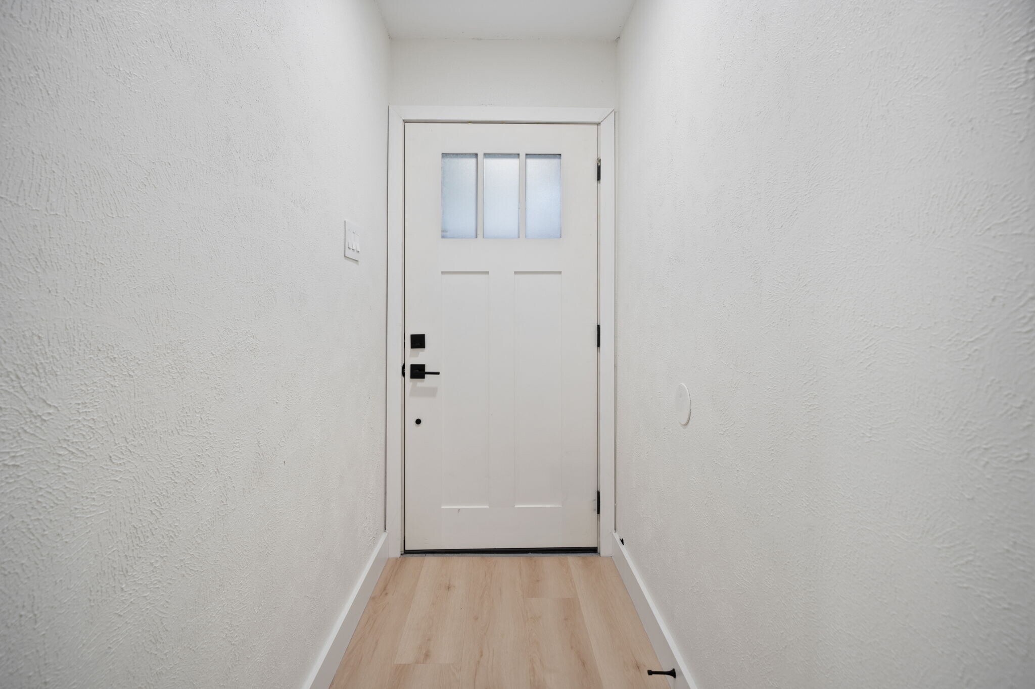 Building Photo - 9980 Brockbank Dr