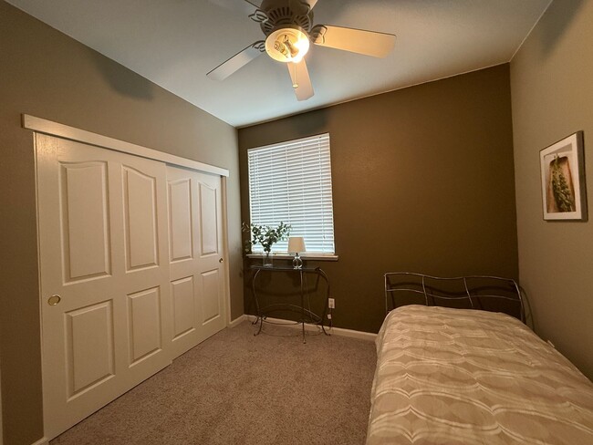 Building Photo - Beautiful 3bd/2ba Natomas Home with 2 Car Garage!