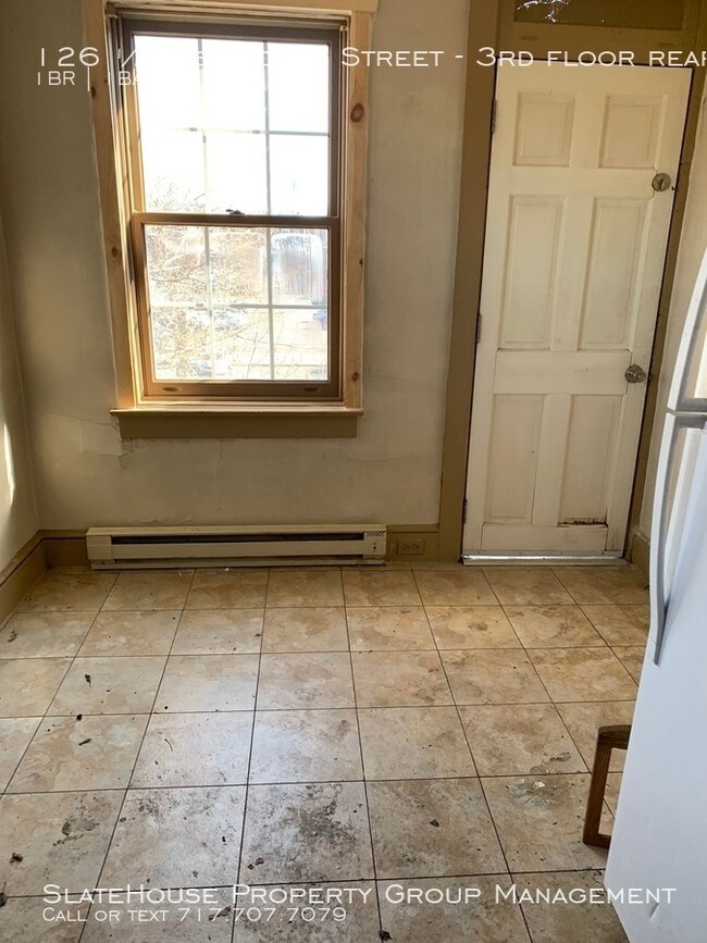 Primary Photo - 1 Bedroom Apartment for rent