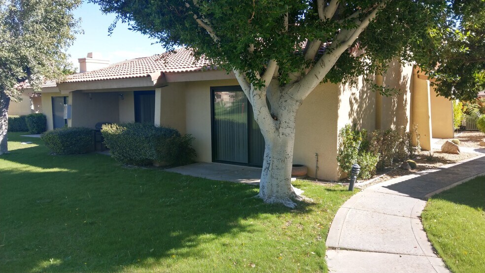 Building Photo - 2631 N Whitewater Club Dr