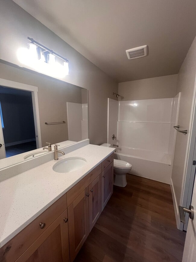 Building Photo - New Construction 3 Bedroom in NW Bend