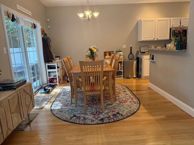 Building Photo - 28 Ptarmigan Dr