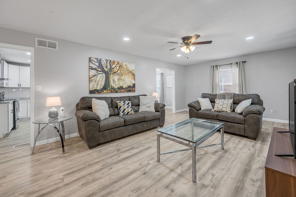 Building Photo - 1244 Gainesway Dr