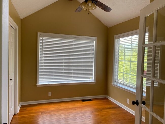 Building Photo - Cherry Hill condo off Bonita Pkwy!