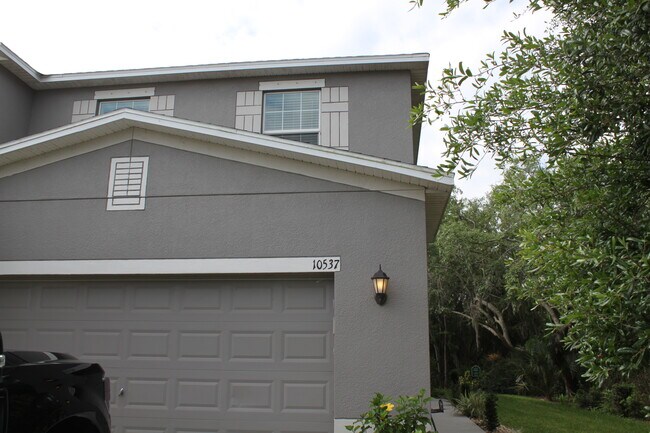 Building Photo - 10537 Lake Montauk Dr