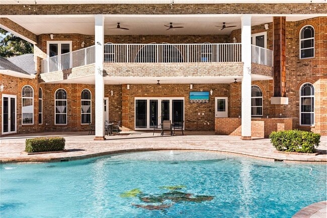 Building Photo - 1501 Lake Markham Rd