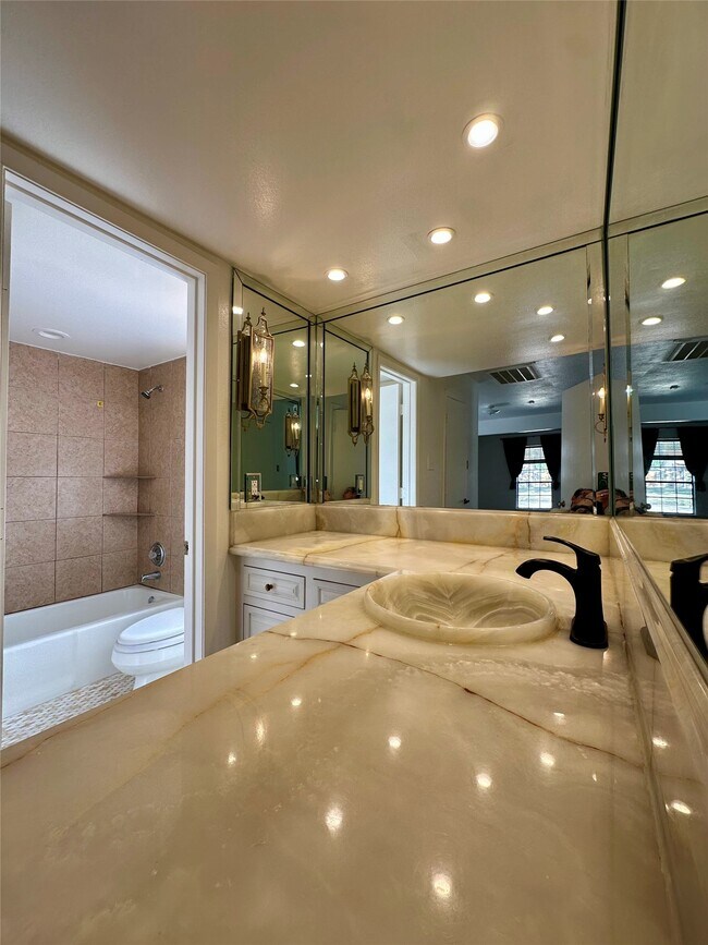 Building Photo - 17511 Possums Run Dr