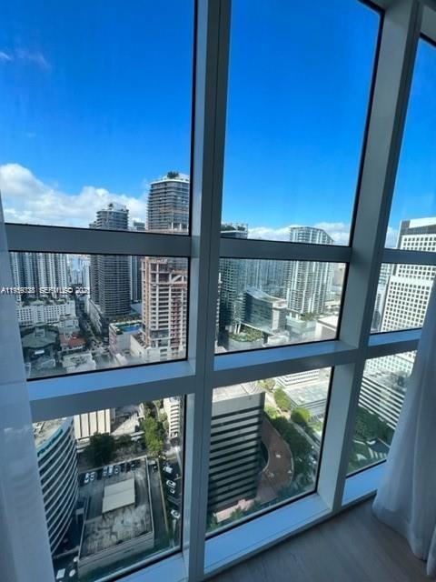 Building Photo - 950 Brickell Bay Dr