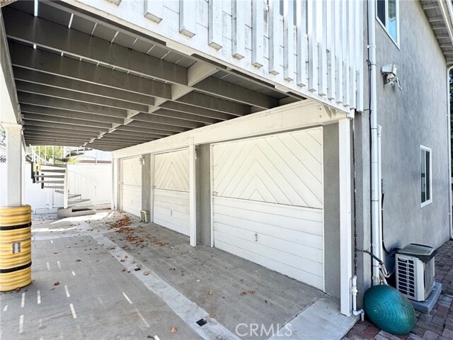Building Photo - 221 S Helberta Ave