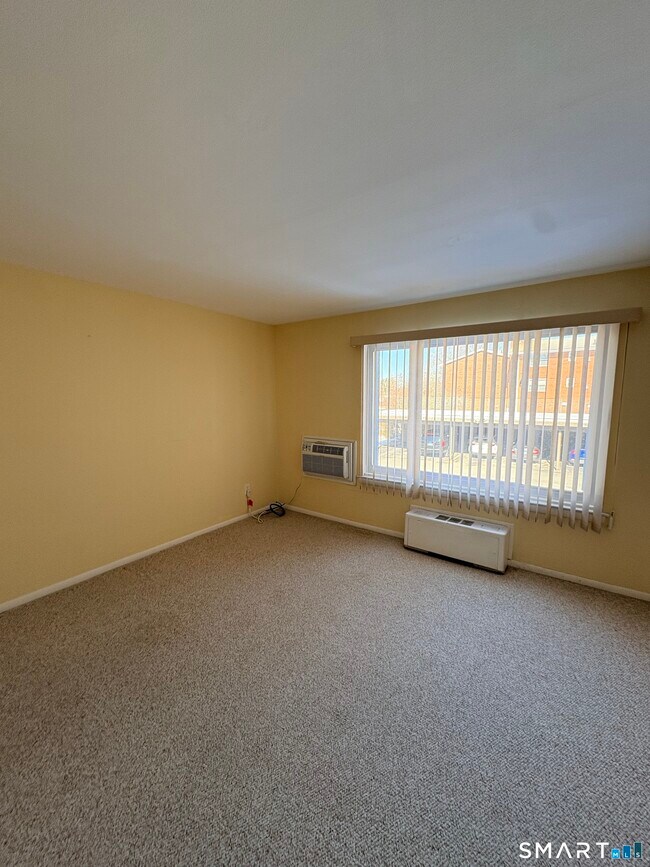 Building Photo - 57 Westridge Rd