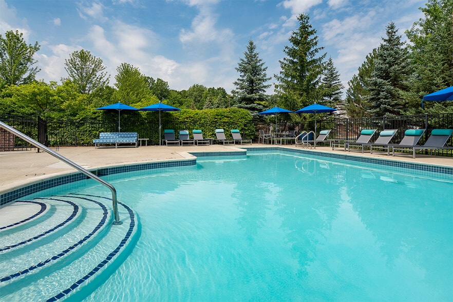 Sparkling Swimming Pool - The Pointe at Canton Apartments
