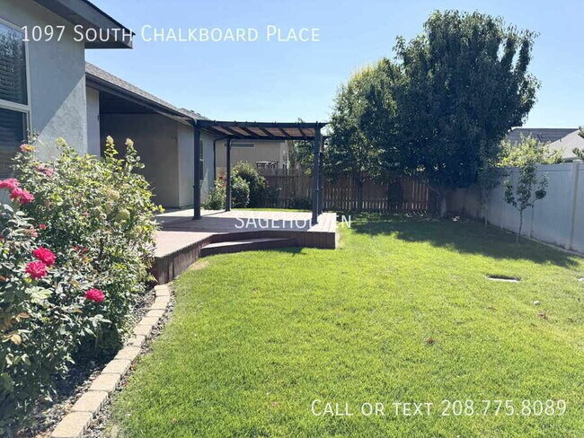 Building Photo - 1097 S Chalkboard Pl