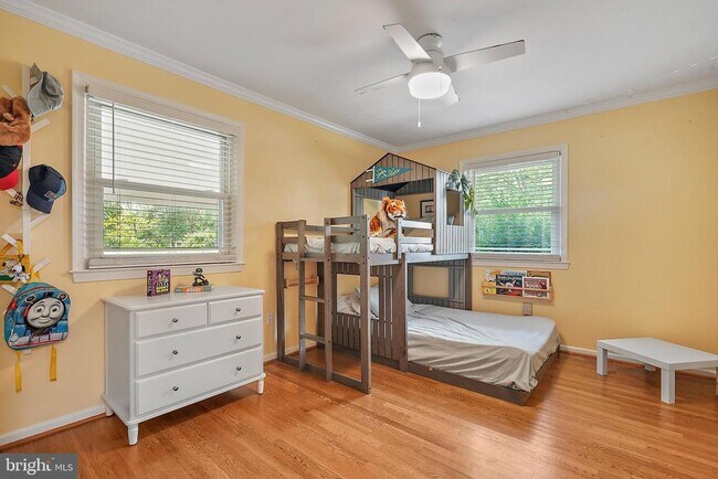 Building Photo - 9123 Cherrytree Dr