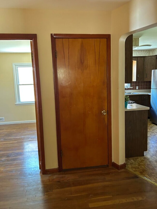 Building Photo - Brick 4 Bedrooms house is South Euclid With 2 Cars Detached Garage for Rent
