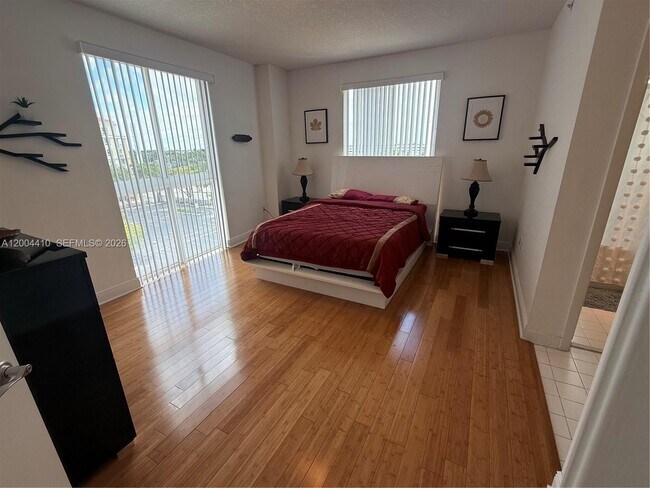 Building Photo - 7275 SW 89th St