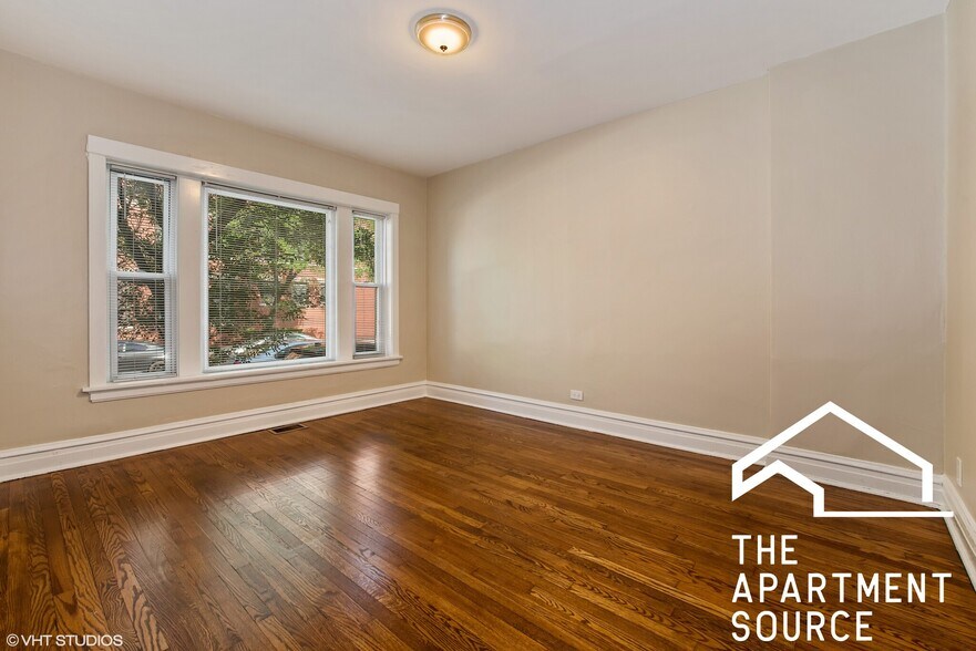 Building Photo - 1804 N Sheffield Ave