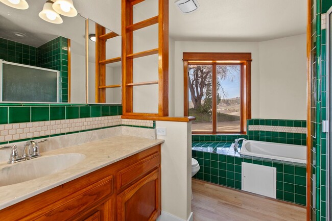 Building Photo - 8850 Rocky Canyon Rd