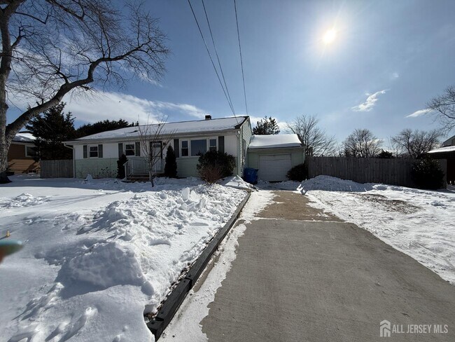 Building Photo - 114 Netherwood Ave
