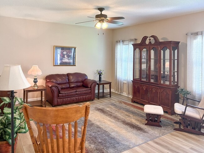 Building Photo - Fully Furnished 4-Bedroom Home with a Stocked Kitchen, Fenced Yard, and 2-Car Garage