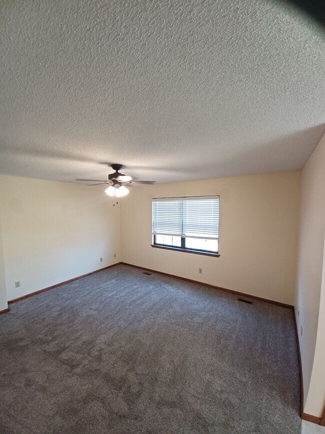 Building Photo - 6308 SW 27th St