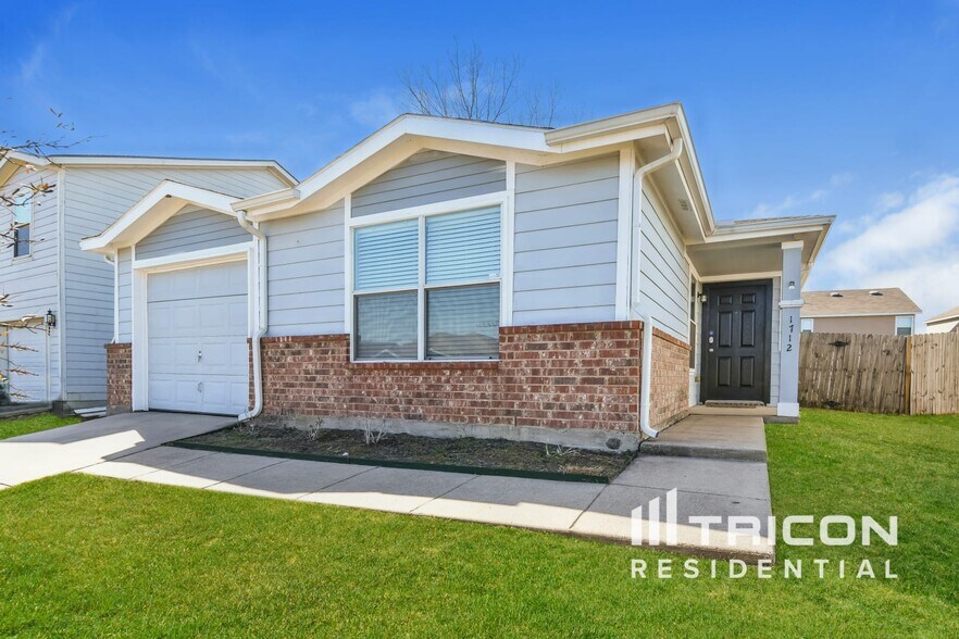 Primary Photo - 1712 Vineridge Ln