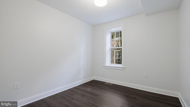 Building Photo - 115 Harvey Ave