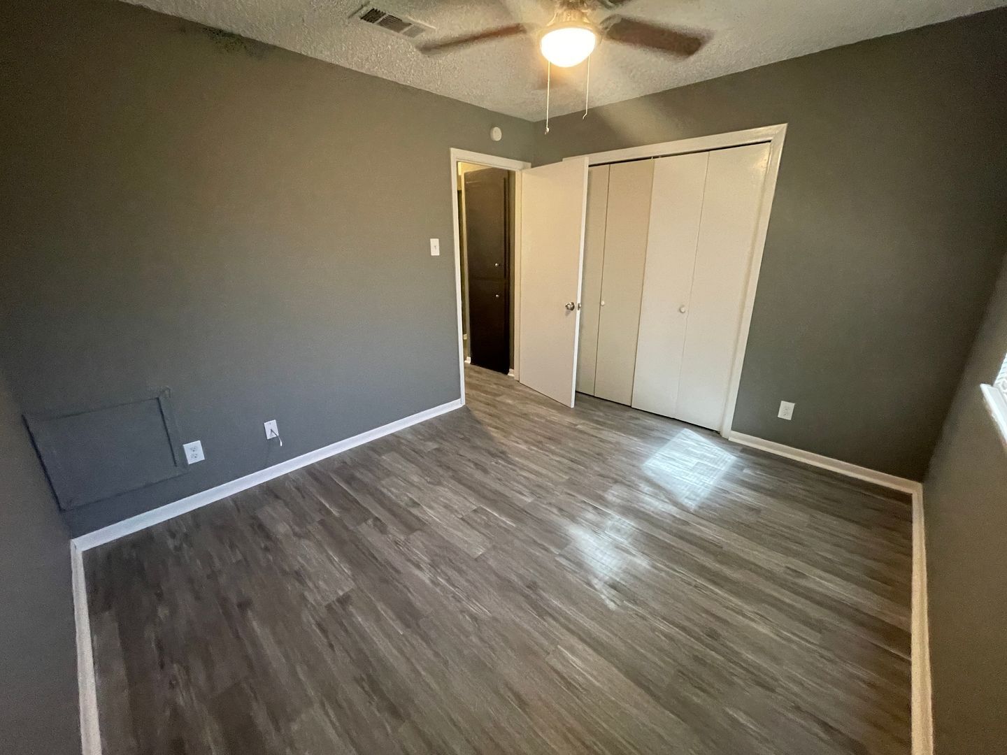 Building Photo - 1102 Harley Dr
