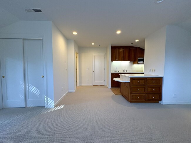 Building Photo - Beautiful Palo Alto Home with In-Law Suite, Central AC & Heated Pool