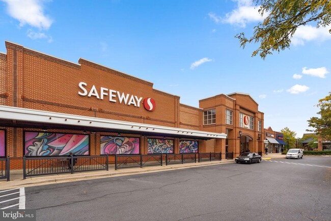 Building Photo - 204 Fallsgrove Blvd