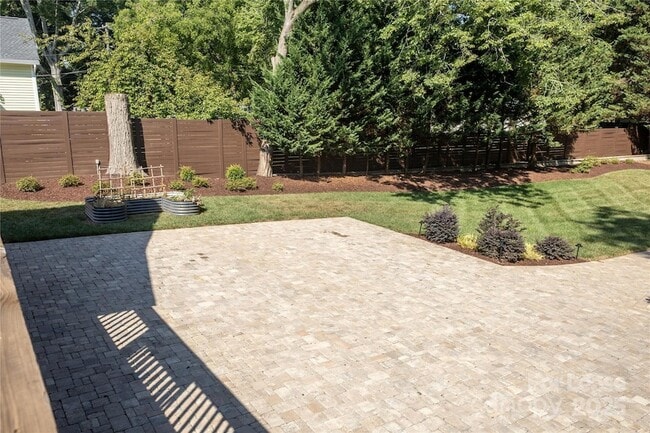 Building Photo - 311 S Academy St