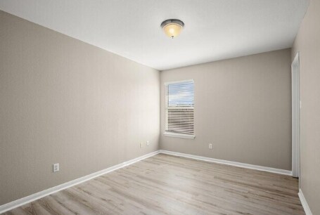 Building Photo - 18600 White Water Cove