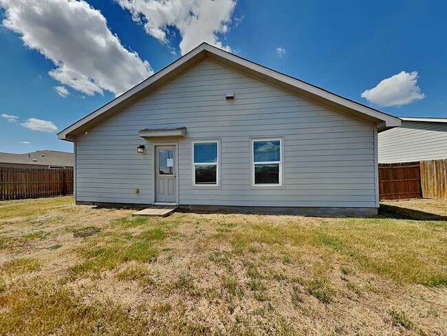 Building Photo - 3342 Kornberg Dr