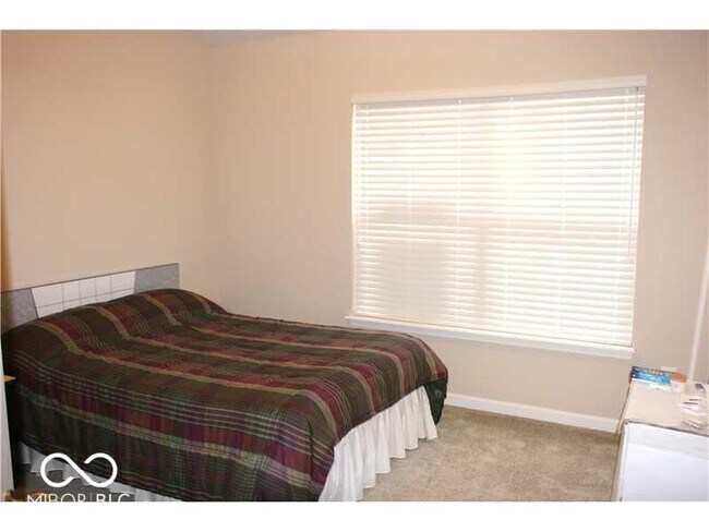 Building Photo - 11900 Riley Dr