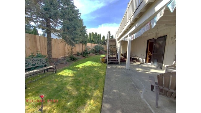 Building Photo - HUGE 5-BEDROOM home with separate BONUS ROOM for rent!!  Large fenced yard!!!